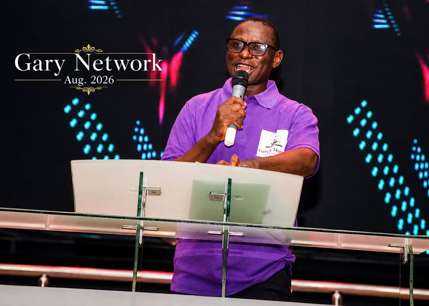 A minister addressing the Awake, Nigeria! conference